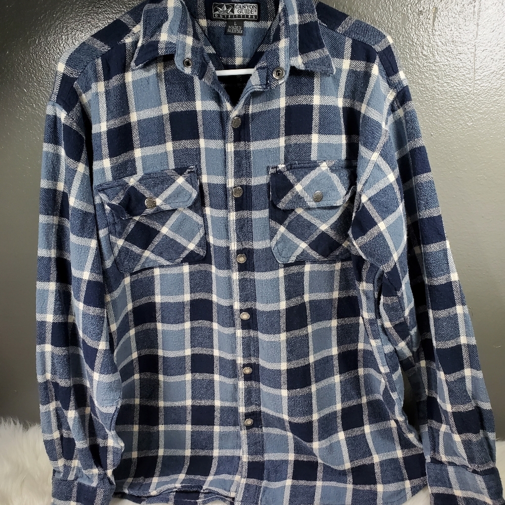 Canyon Guide Outfitters men's flannel Large